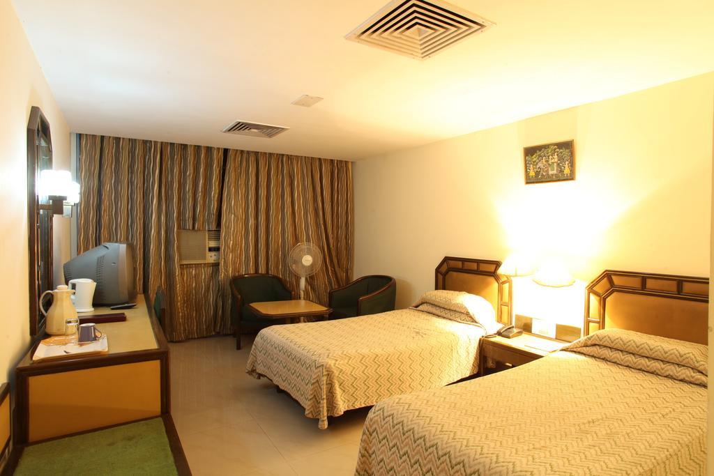 Hotel Jammu Ashok Номер фото