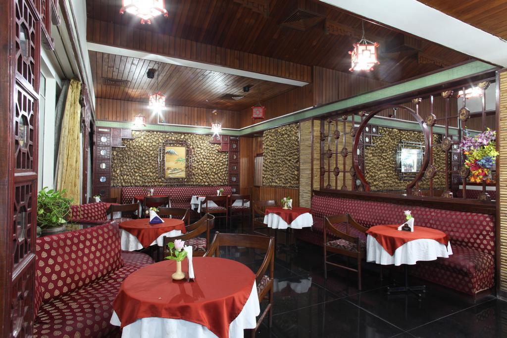 Hotel Jammu Ashok Екстер'єр фото