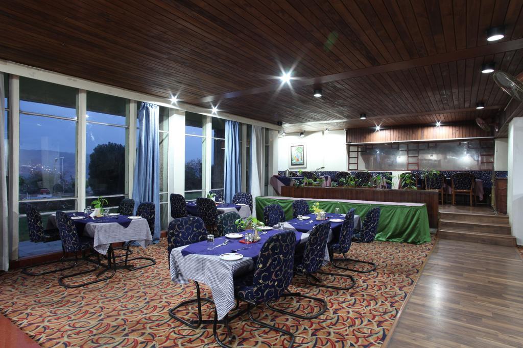 Hotel Jammu Ashok Екстер'єр фото