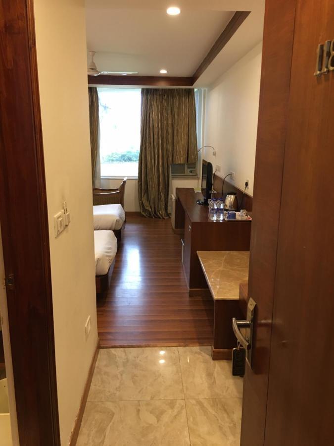 Hotel Jammu Ashok Екстер'єр фото