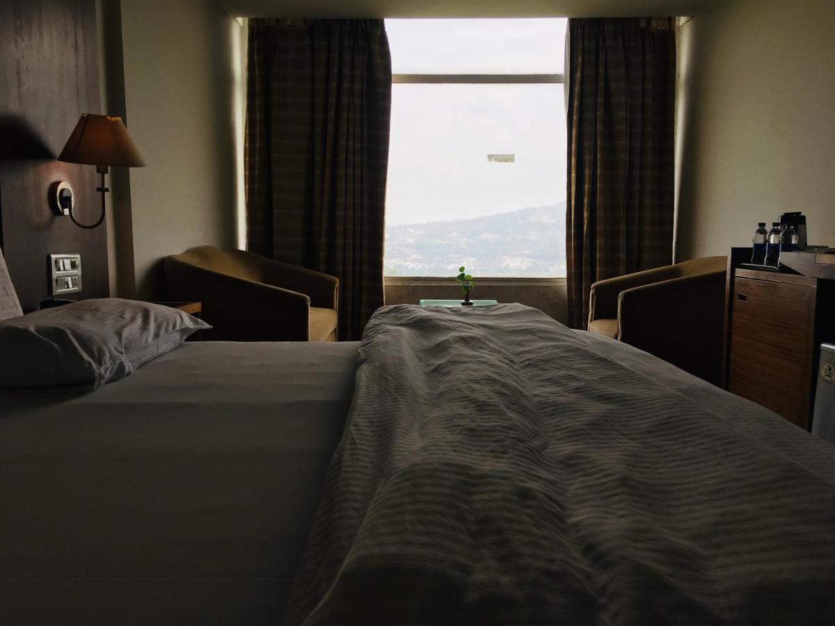 Hotel Jammu Ashok Екстер'єр фото