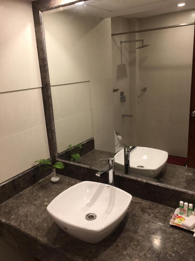 Hotel Jammu Ashok Екстер'єр фото